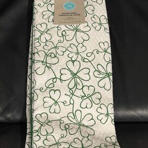 Martha Stewart St Patricks Shamrocks Kitchen Towels, Set of 3